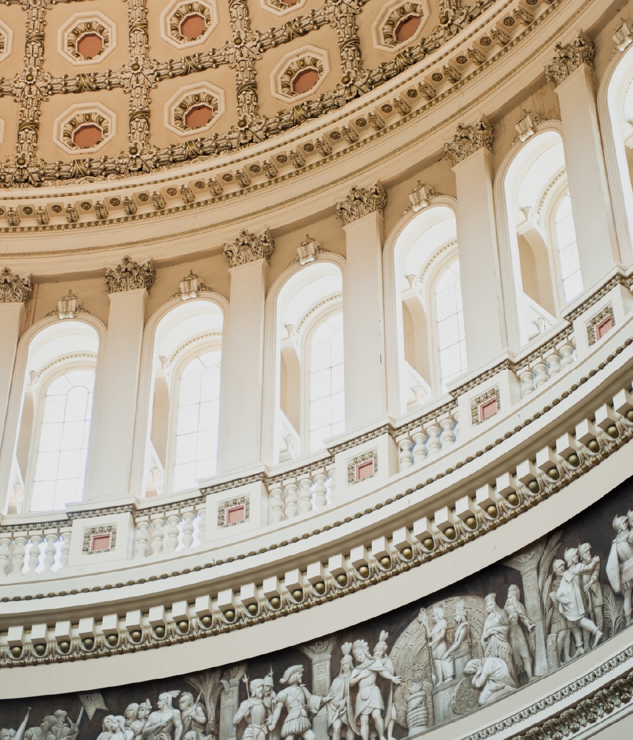 Photo of the US Capitol rotunda's interior